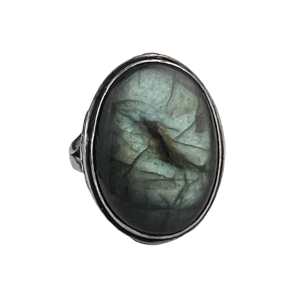 Elegant Silver and Gray Stone Ring